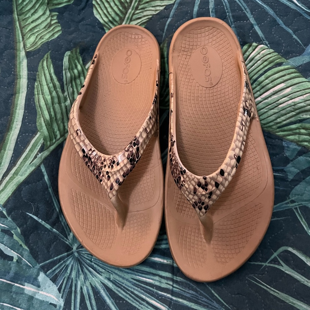 Oofos Flip Flops